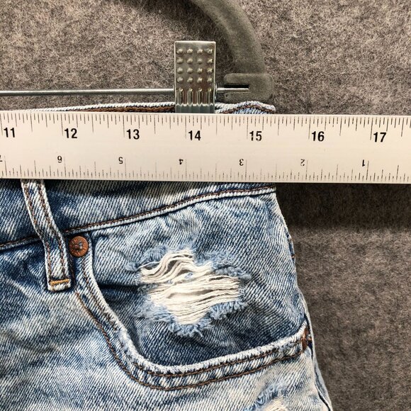 American Eagle Relaxed Short Womens 8 Strigid Cutoff Frayed Light Wash Blue - Picture 4 of 9